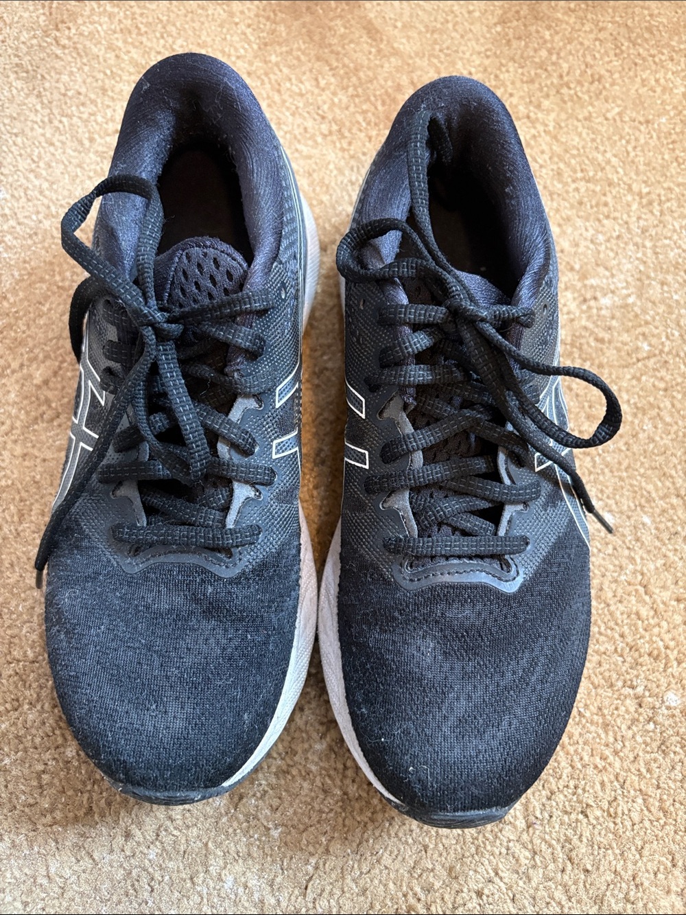 Asics Black Gel nimbus 23